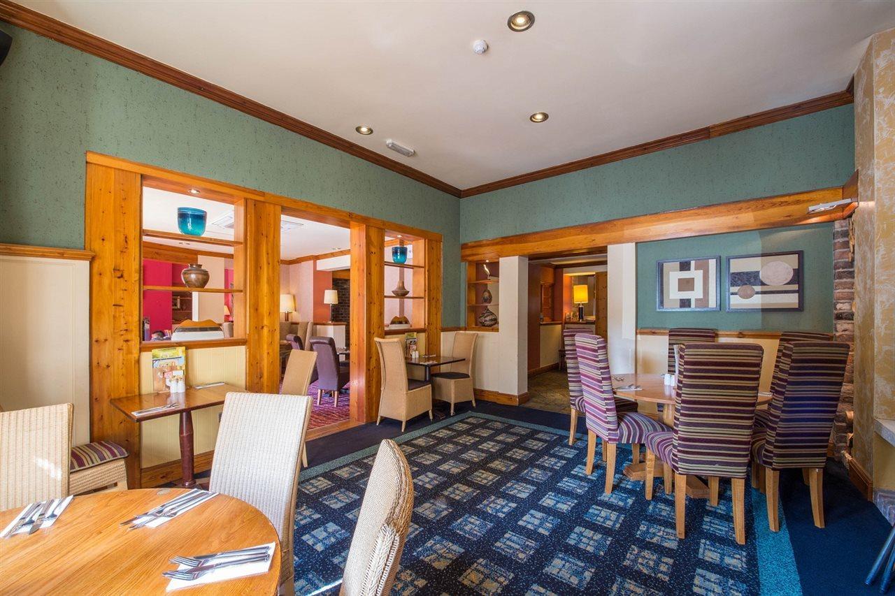Premier Inn Bournemouth East Exteriör bild