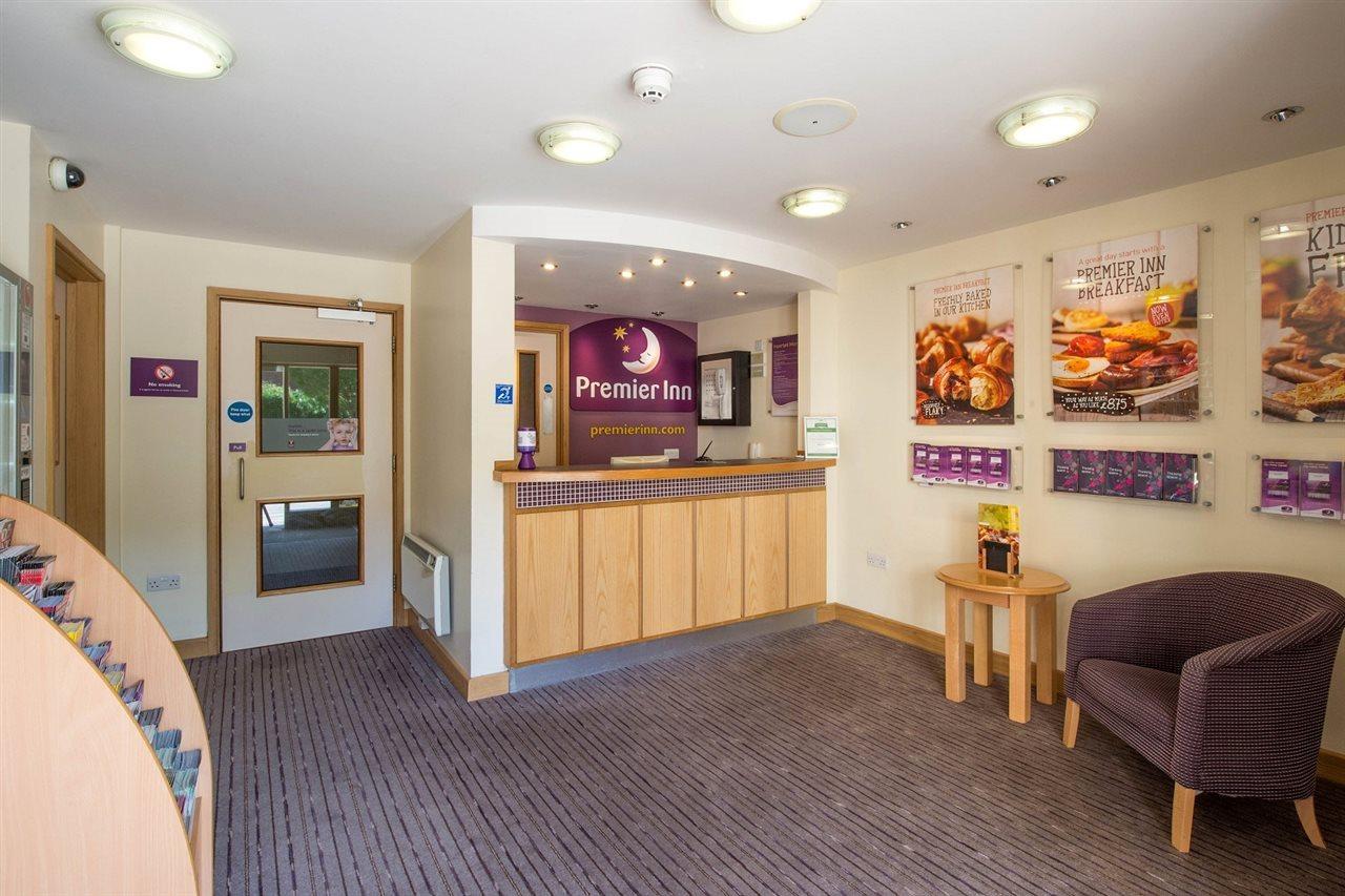 Premier Inn Bournemouth East Exteriör bild