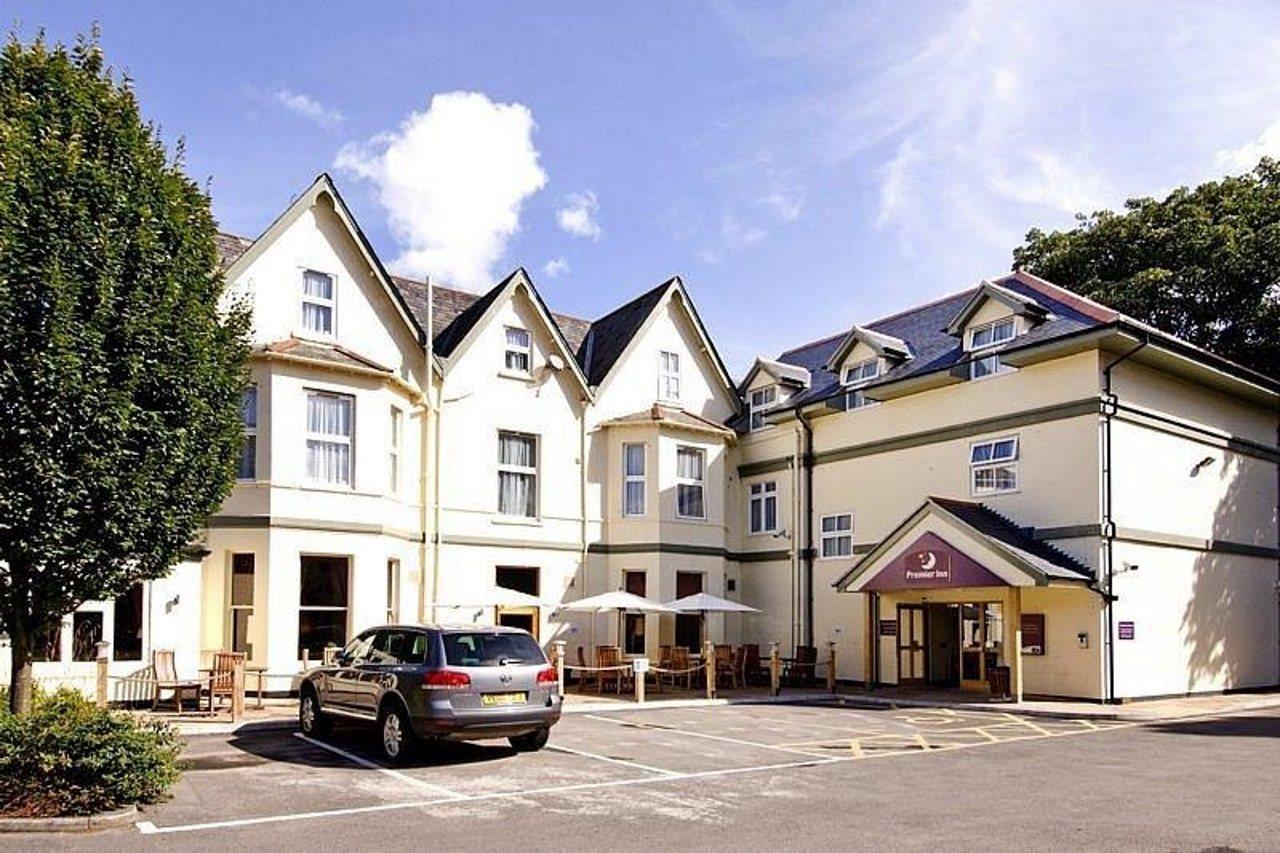 Premier Inn Bournemouth East Exteriör bild