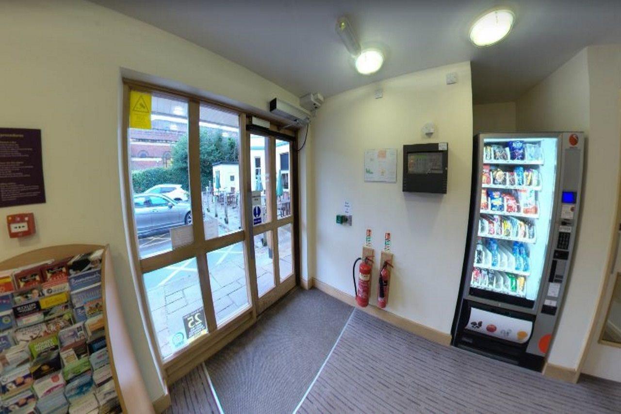 Premier Inn Bournemouth East Exteriör bild